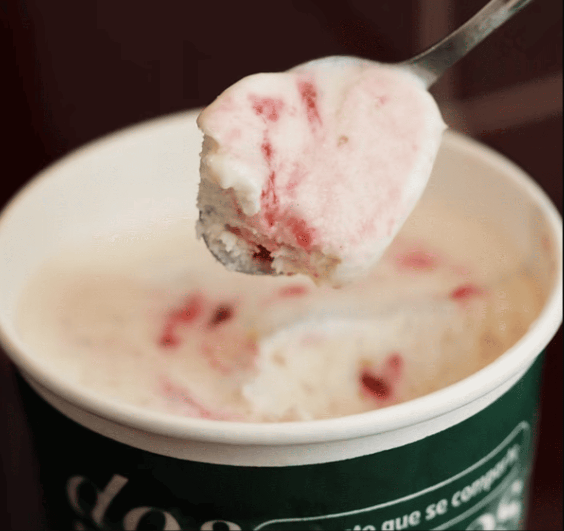 Helado de Cheesecake de Frutos Rojos con base de galleta