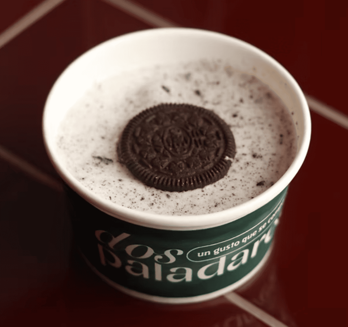 Helado cremoso de Cookies & Cream con trozos de galleta Óreo