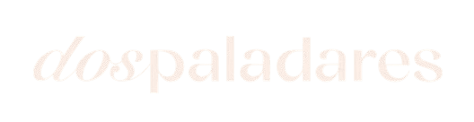 Logo horizontal de la cafetería Dos Paladares en color blanco